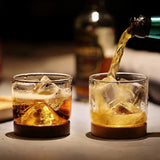 Whiskyglas mit Holzsockel aus eiche spiritwhisky